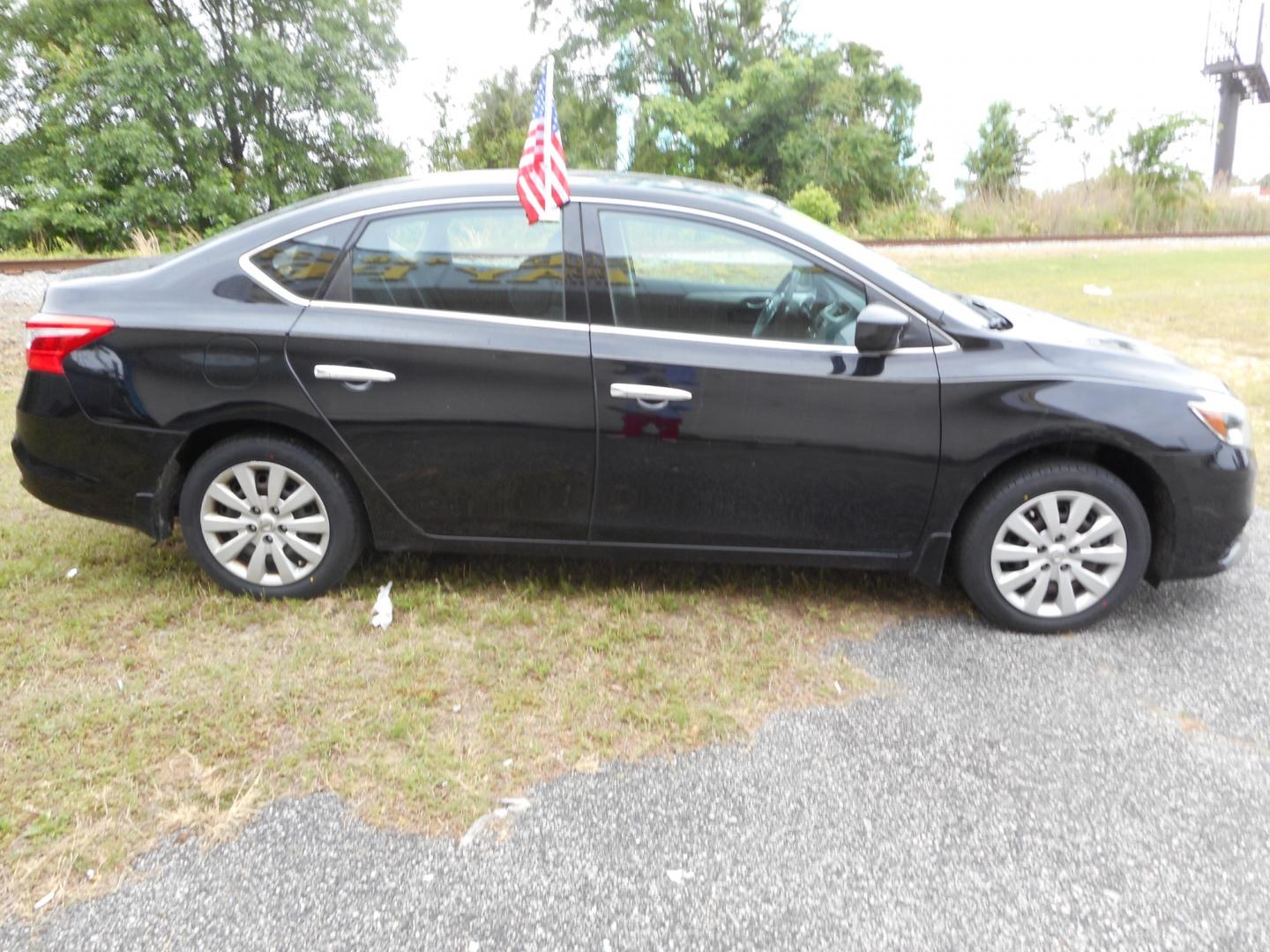 2017 Black Nissan Sentra S 6MT (3N1AB7AP8HY) with an 1.8L L4 SFI DOHC 16V engine, 6M transmission, located at 2553 Airline Blvd, Portsmouth, VA, 23701, (757) 488-8331, 36.813889, -76.357597 - ***VEHICLE TERMS*** Down Payment: $999 Weekly Payment: $100 APR: 23.9% Repayment Terms: 42 Months *** CALL ELIZABETH SMITH - DIRECTOR OF MARKETING @ 757-488-8331 TO SCHEDULE YOUR APPOINTMENT TODAY AND GET PRE-APPROVED RIGHT OVER THE PHONE*** - Photo#4